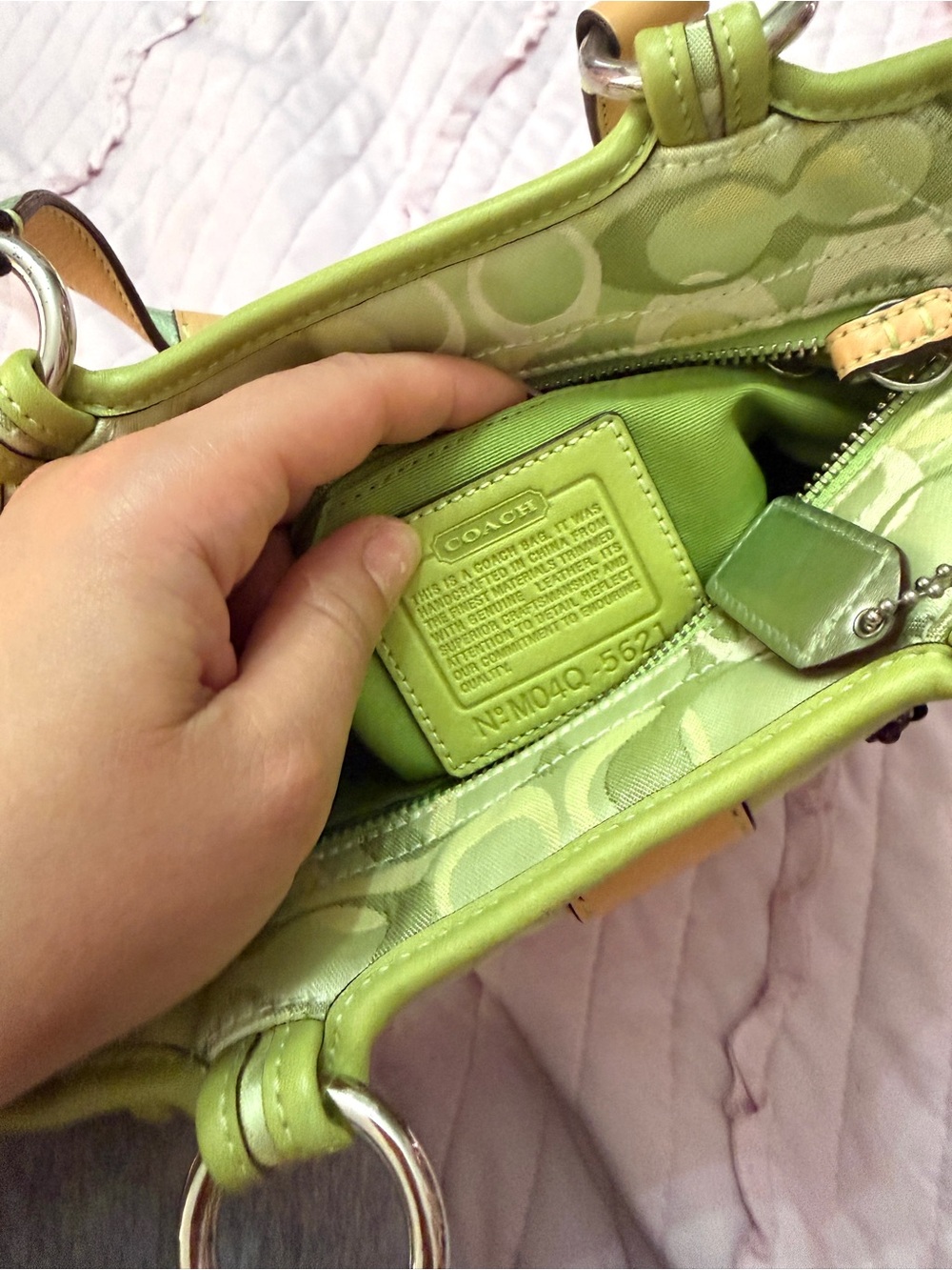 2004 Coach Limited Edition Green Ladybug 5621 RARE - Picture 5 of 5